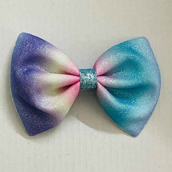 Other - Bow Hair clip